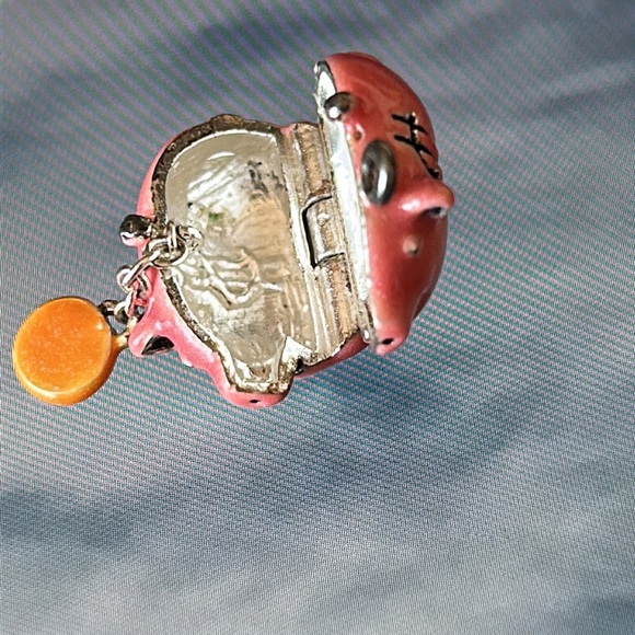 Piggy bank Charm- Opens with a surprise! - Picture 11 of 15